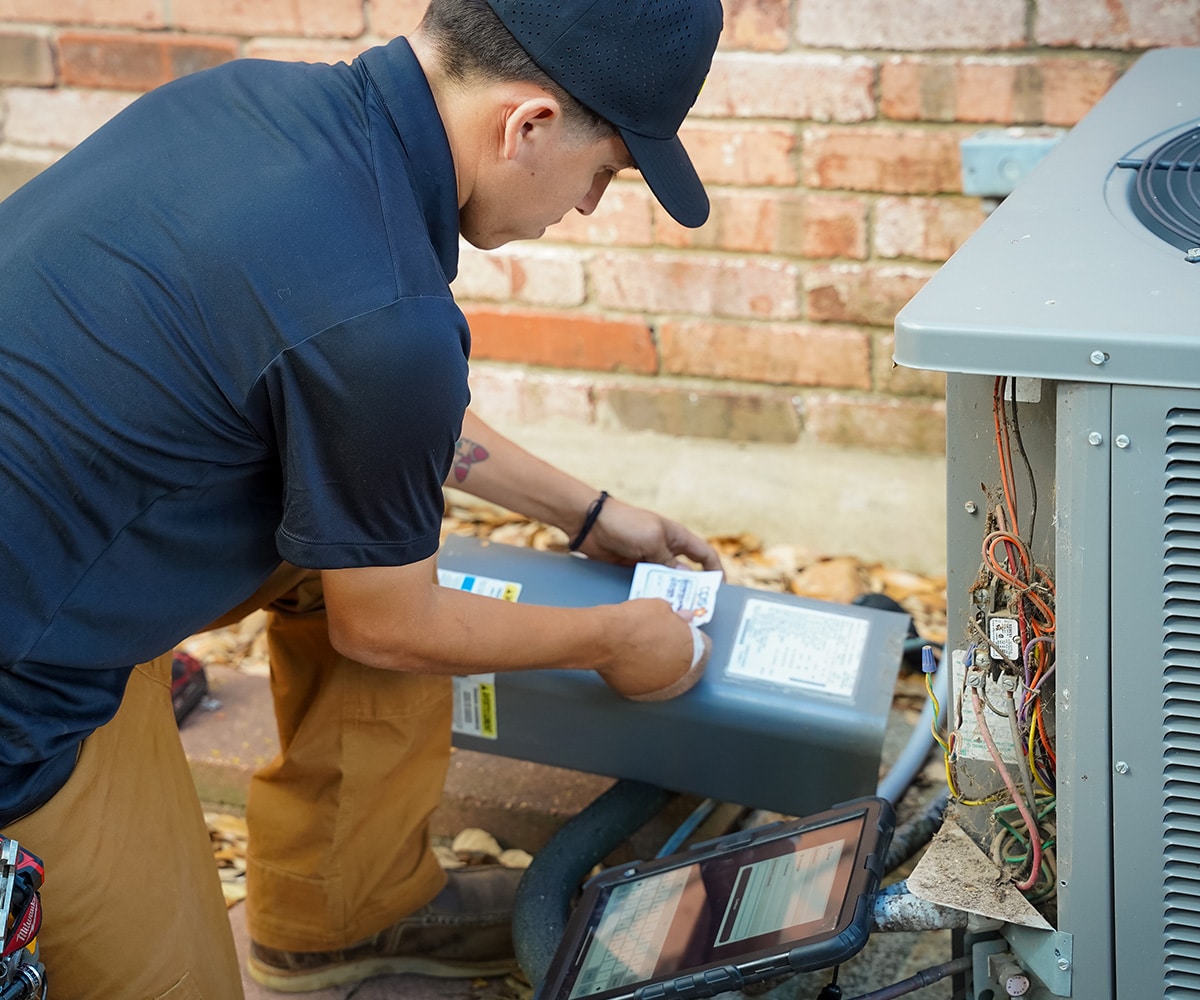 honeycomb technician AC repair